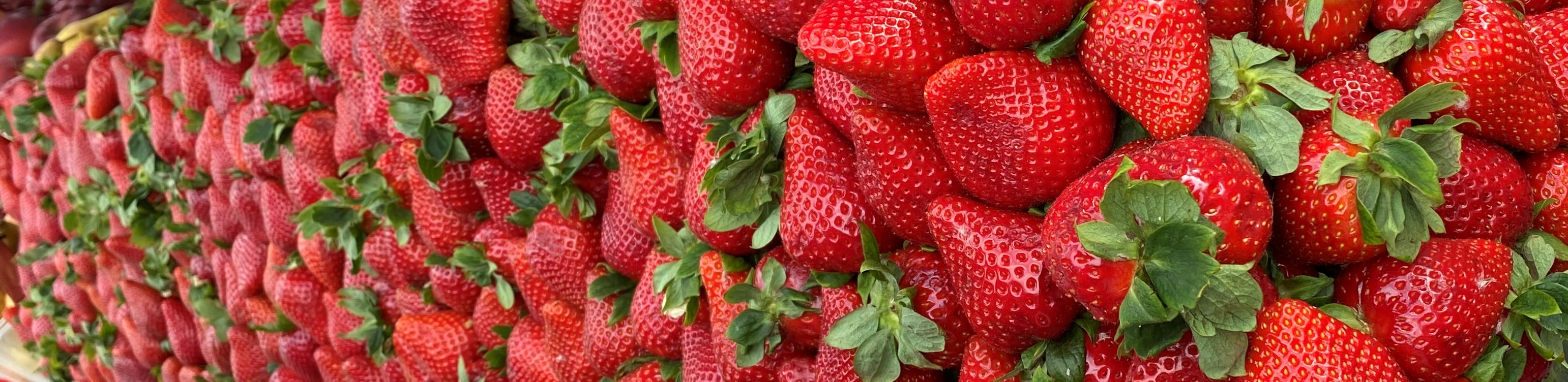 strawberries market